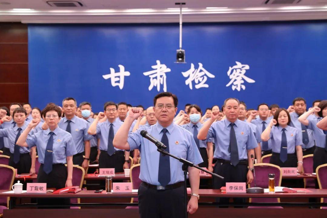 甘肃的温情日常，黄土里的故事